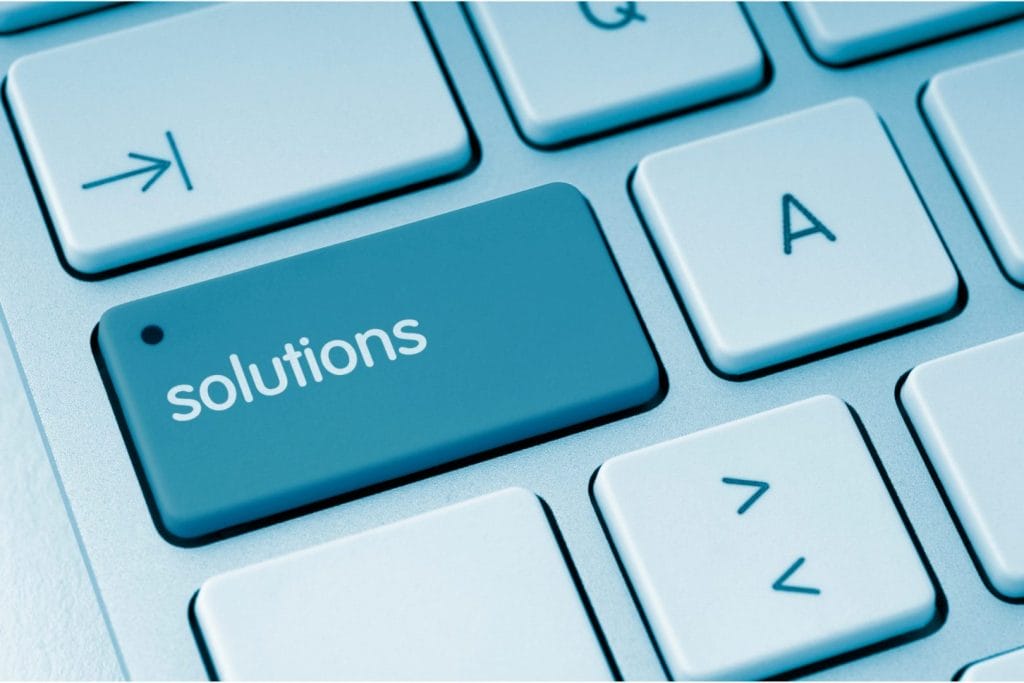 Tipkovnica s istaknutom tipkom 'solutions'.