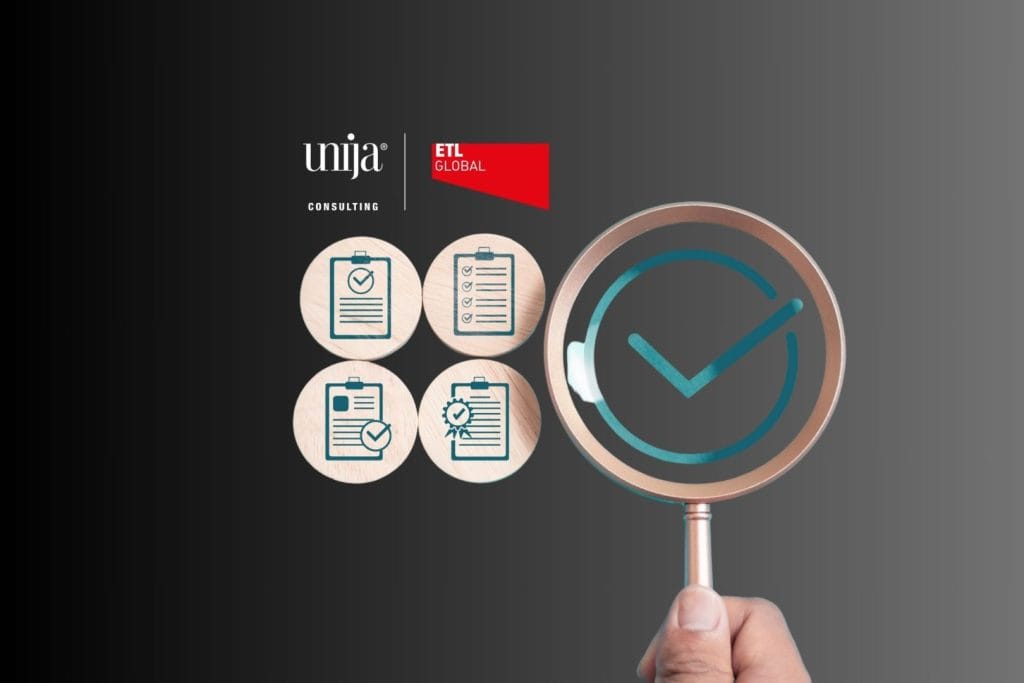 Procjena vrijednosti kompanije vizuelno prikazana kroz simbole dokumenata i poslovne provjere