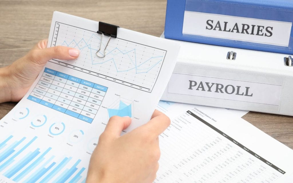 Obračun plata u Sarajevu – analiza financijskih podataka, grafikoni i dokumentacija s registratorima za plate i isplate