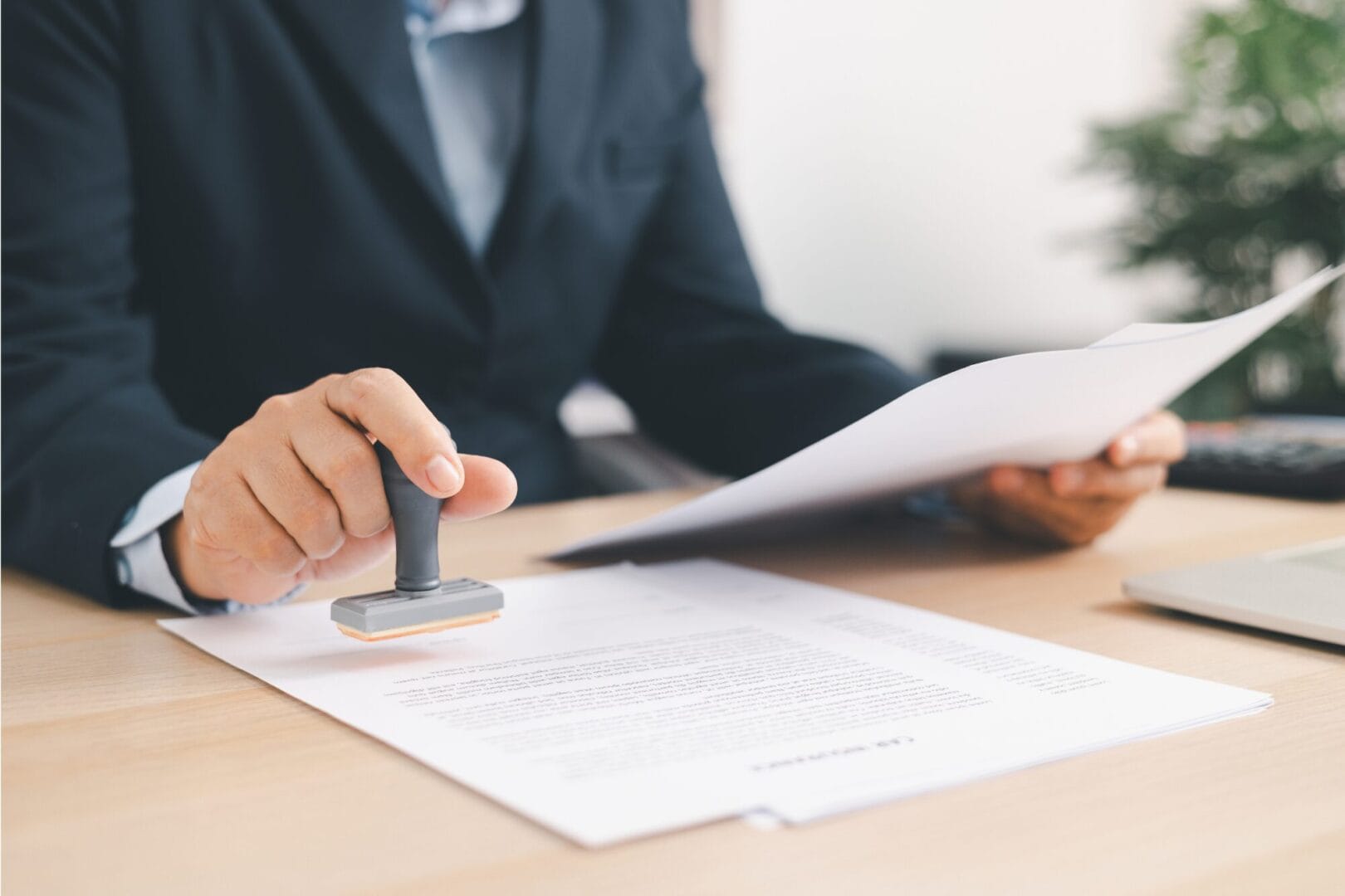 Ovjera poslovne dokumentacije u postupku povezanom s izazovima pri otvaranju računa u inozemstvu